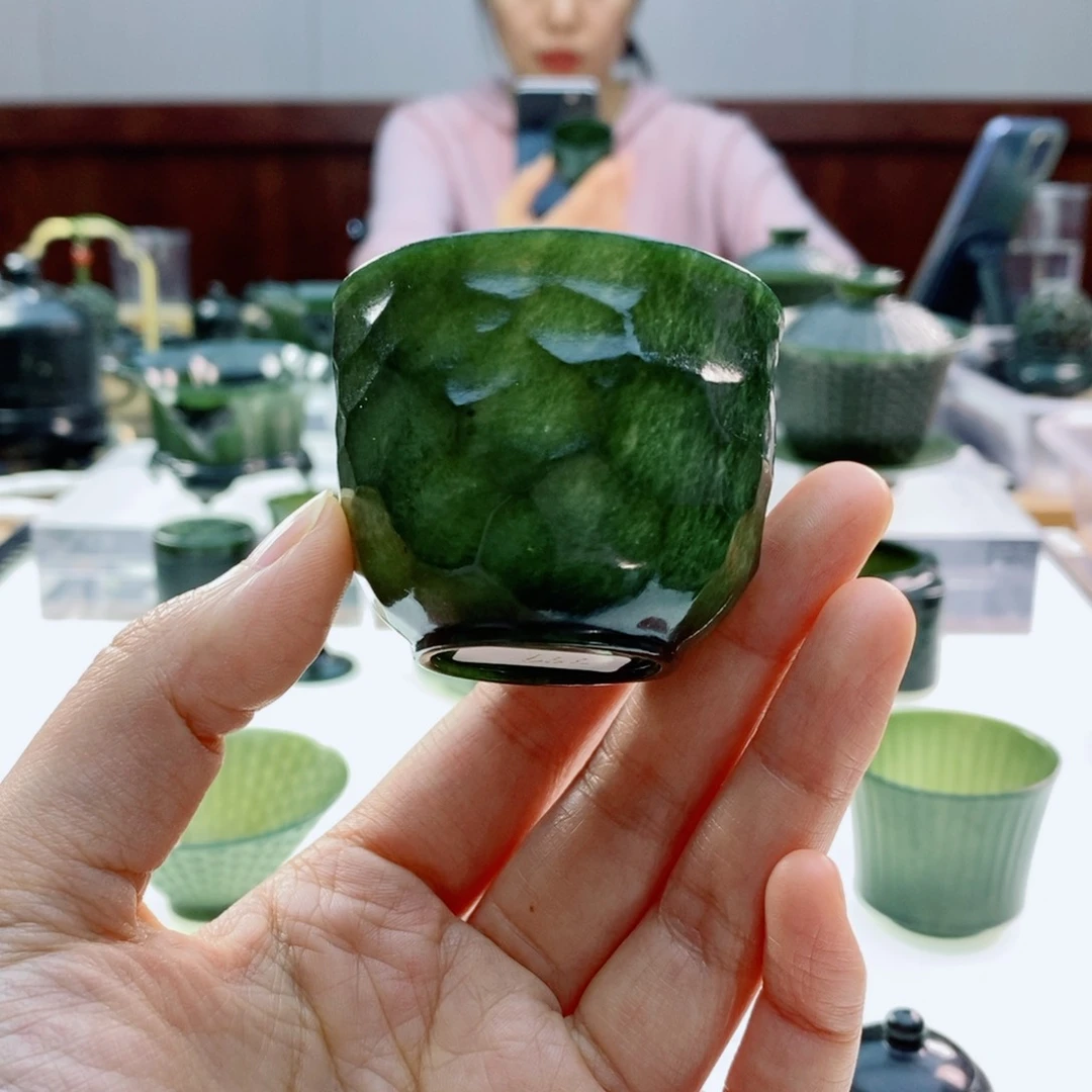 未镶嵌和田玉摆件