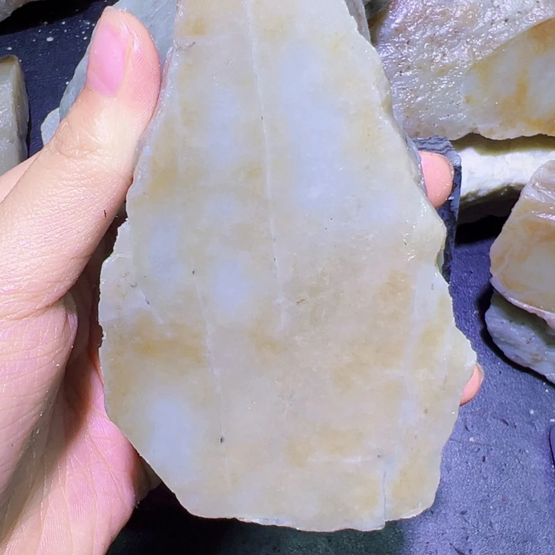 和田玉（糖玉）未镶嵌珠宝半成品