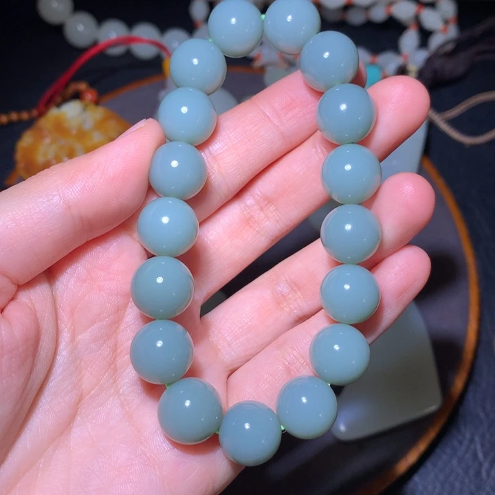 颈饰未镶嵌和田玉腿*