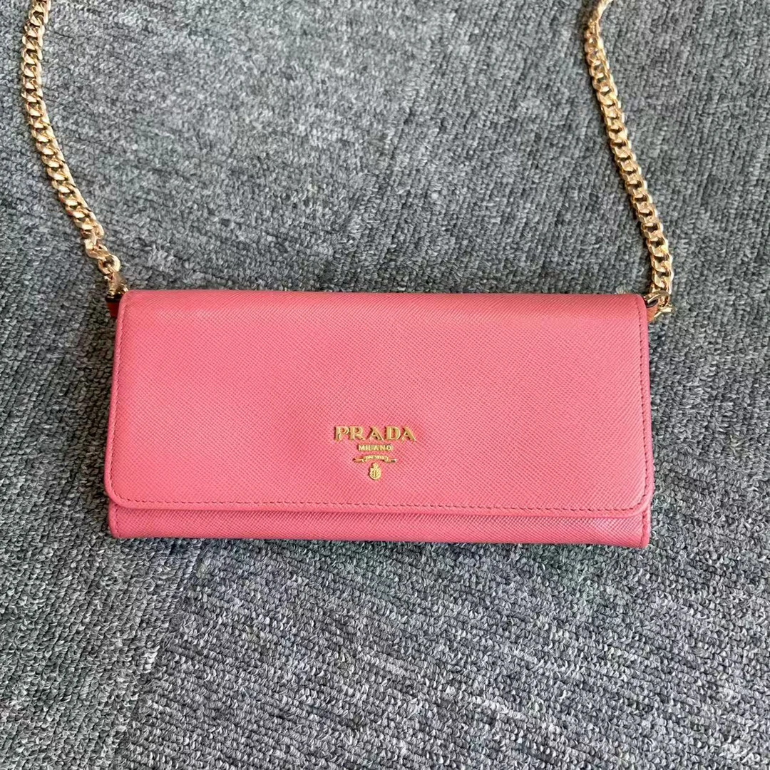 95新 Prada/普拉达 普拉达粉色百搭钱包