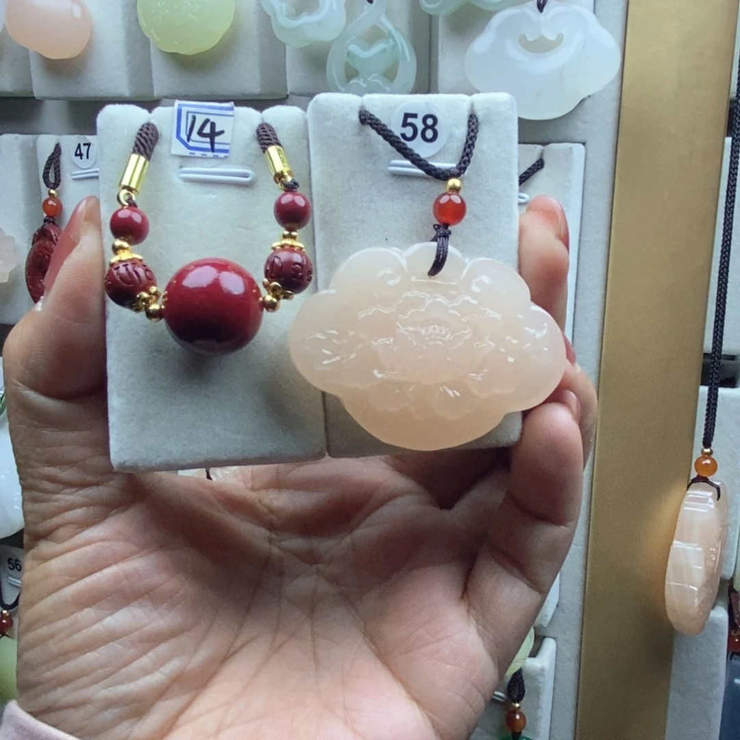 颈饰未镶嵌石英质玉（金丝玉）寒****