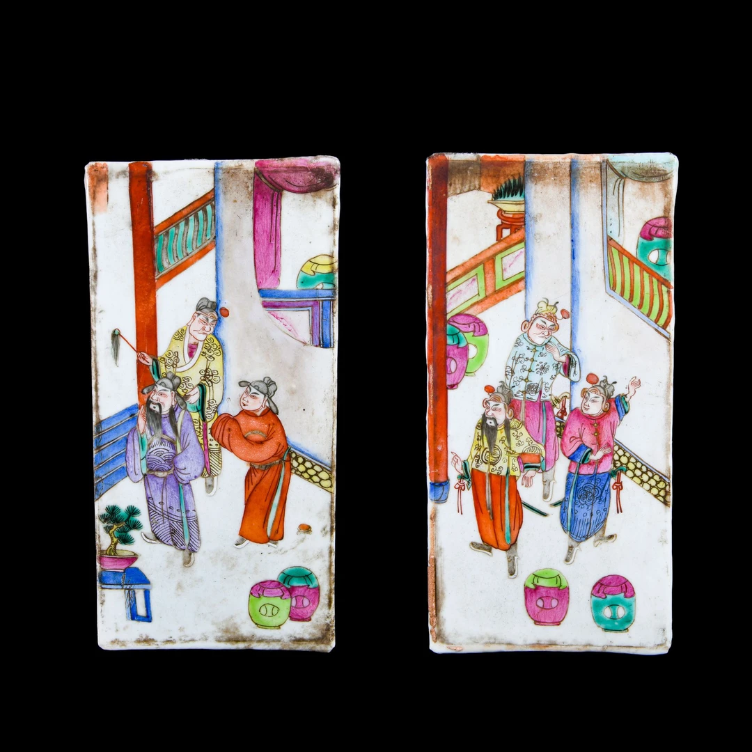 257.清嘉庆 粉彩人物图瓷板（一对）