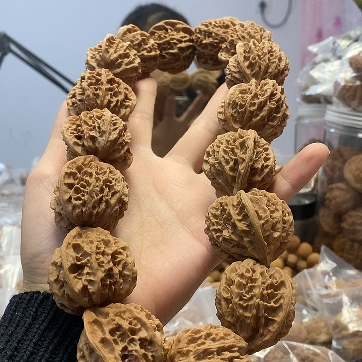 文玩核桃把件36.5血灯笼手持