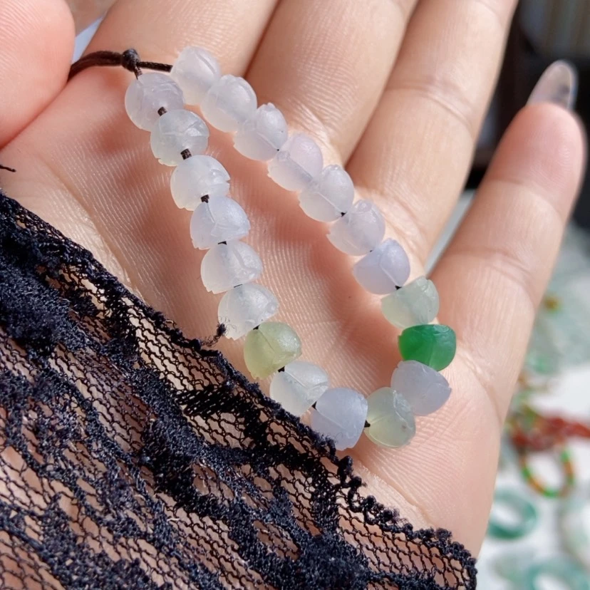 【闪购商品】未镶嵌定制翡翠莲花珠