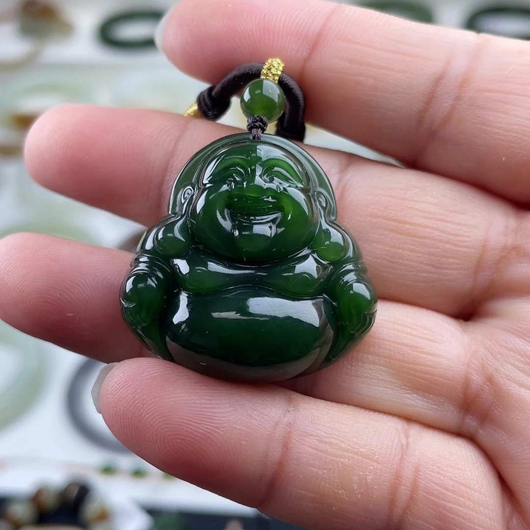 颈饰未镶嵌和田玉（碧玉）