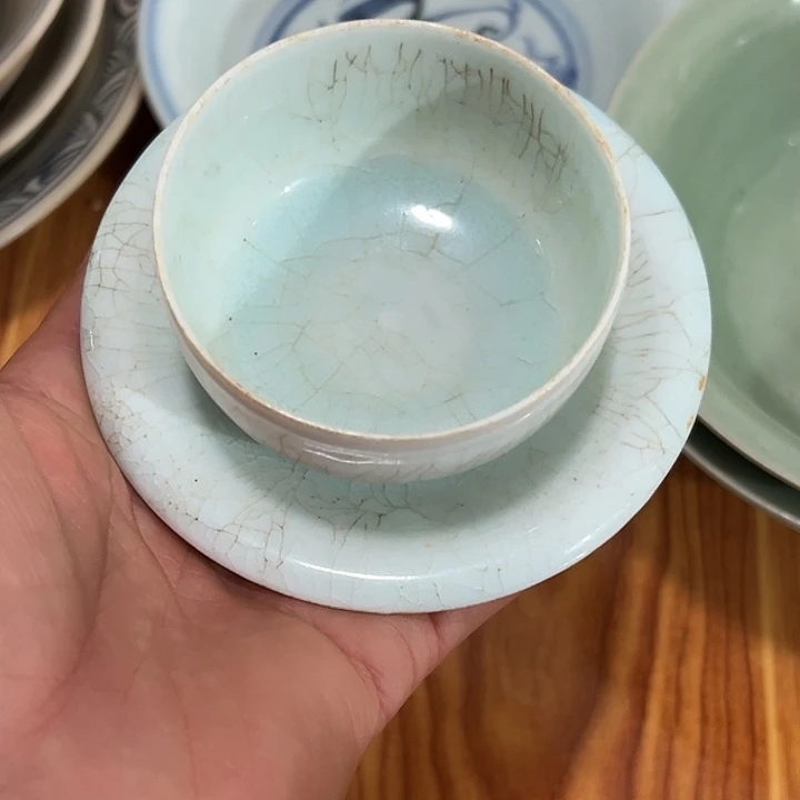 碗涛*✔青白釉文饰的一个杯子