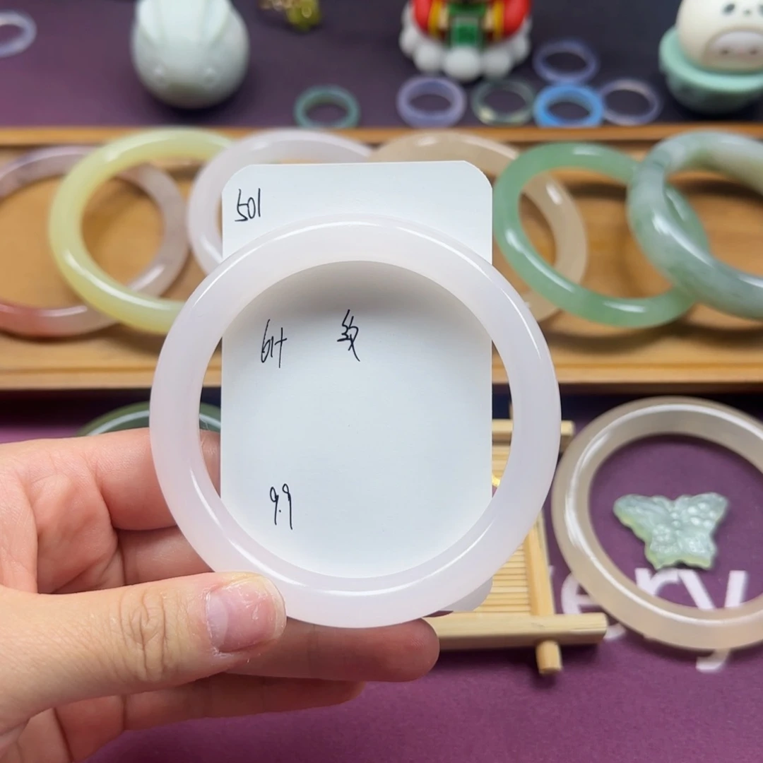 石英质玉手镯未镶嵌501