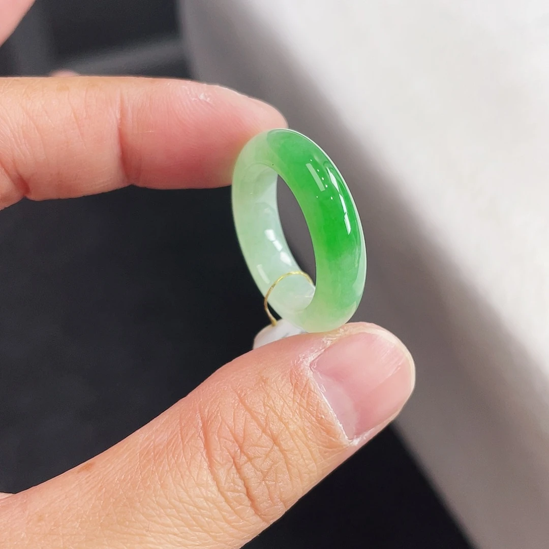 翡翠未镶嵌戒指16号