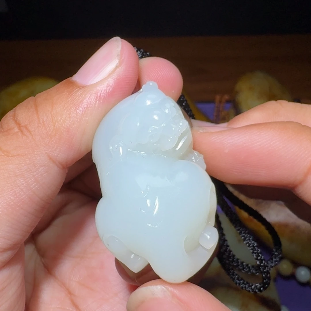 和田玉未镶嵌颈饰有***苦