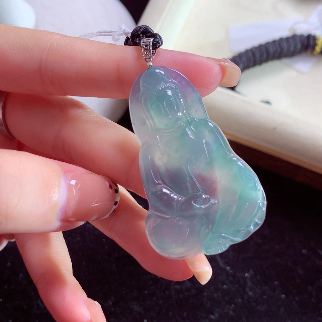 翡翠18K金镶嵌颈饰天然