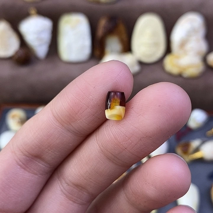 琥珀裸石未镶嵌5×7单珠a44