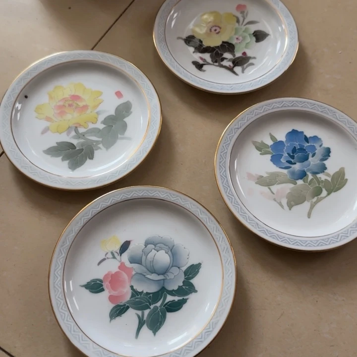 醴陵群力大球泥14挂盘一套有黑点微瑕