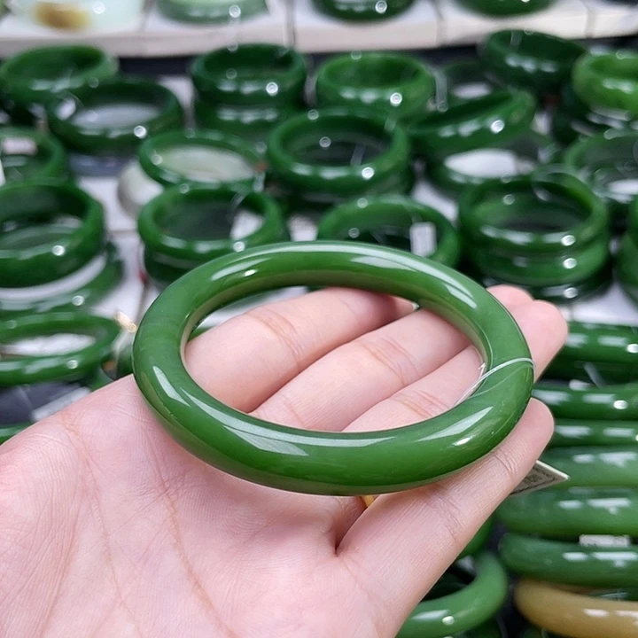 和田玉（碧玉）手镯未镶嵌