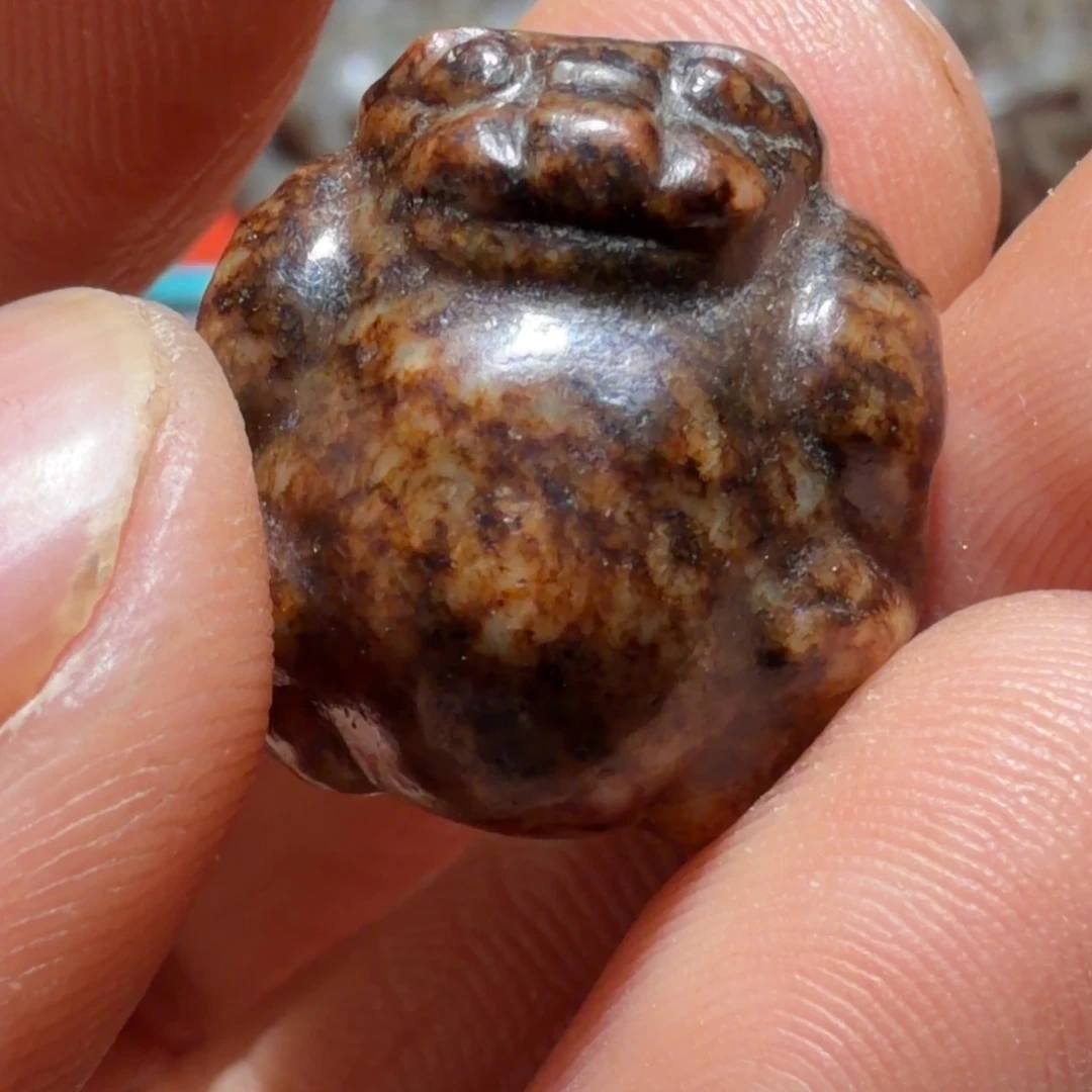 荣***堂和田玉（糖玉）未镶嵌颈饰