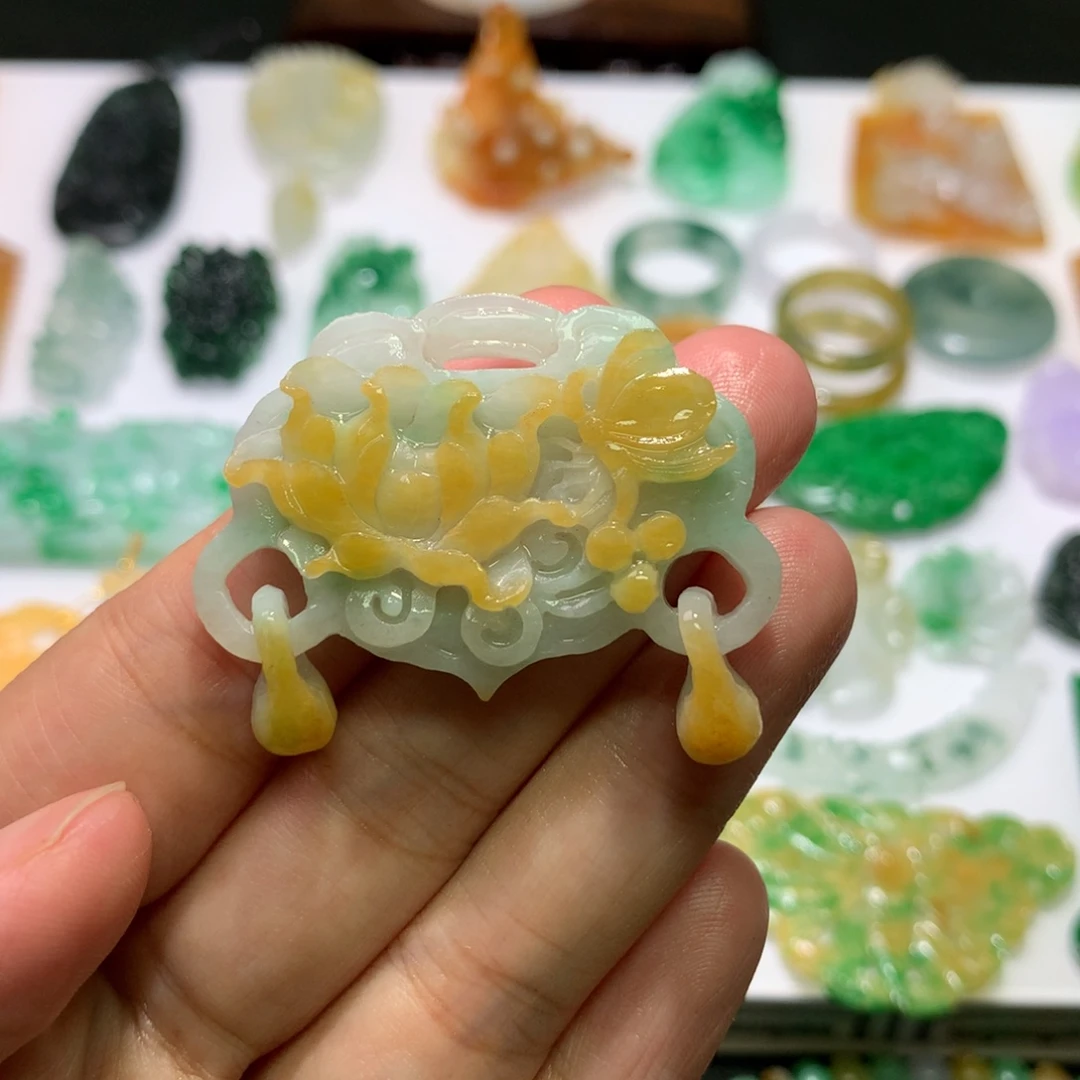 未镶嵌定制翡翠花牌