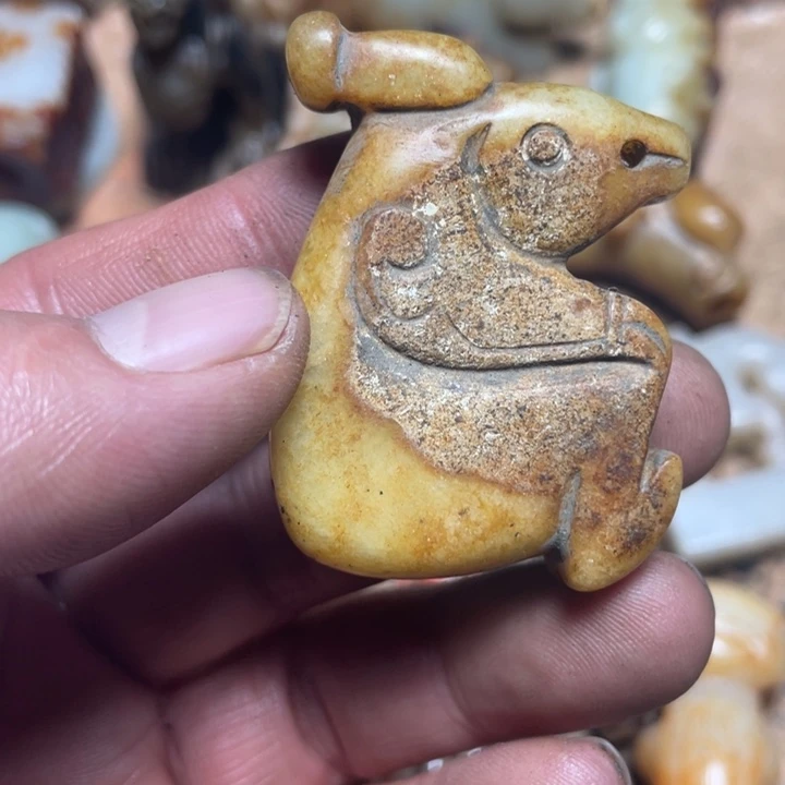 和田玉（糖玉）未镶嵌颈饰