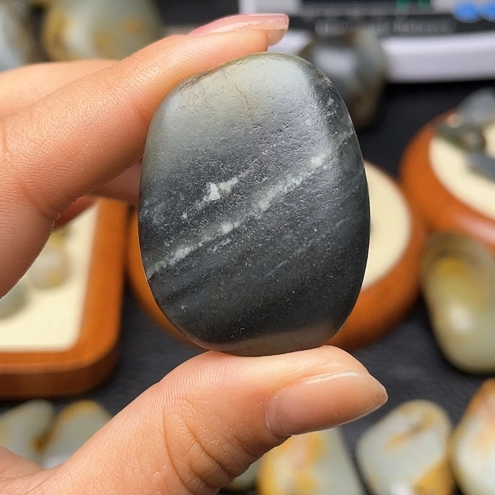 和田玉颈饰未镶嵌35