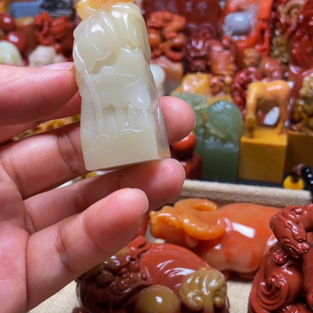 寿山石印石精美芙蓉