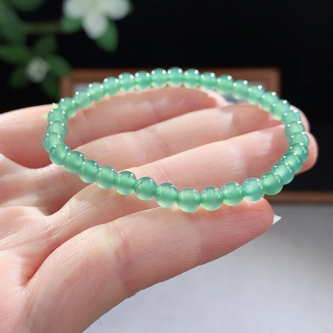 未镶嵌手镯（圆镯）翡翠