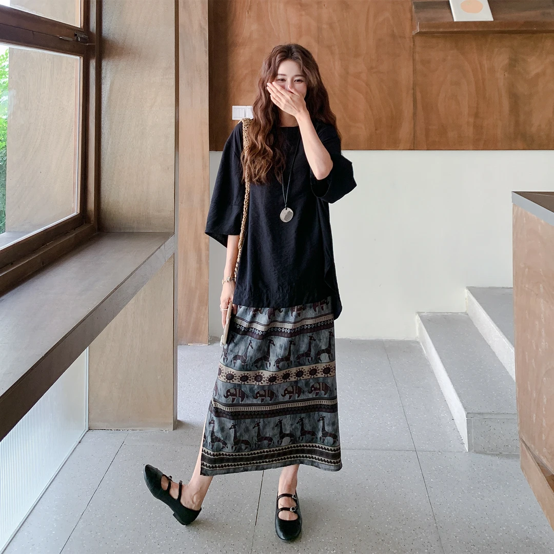 夏季ootd减龄穿搭一整套炸街设计感短袖T恤碎花半身裙两件套装女