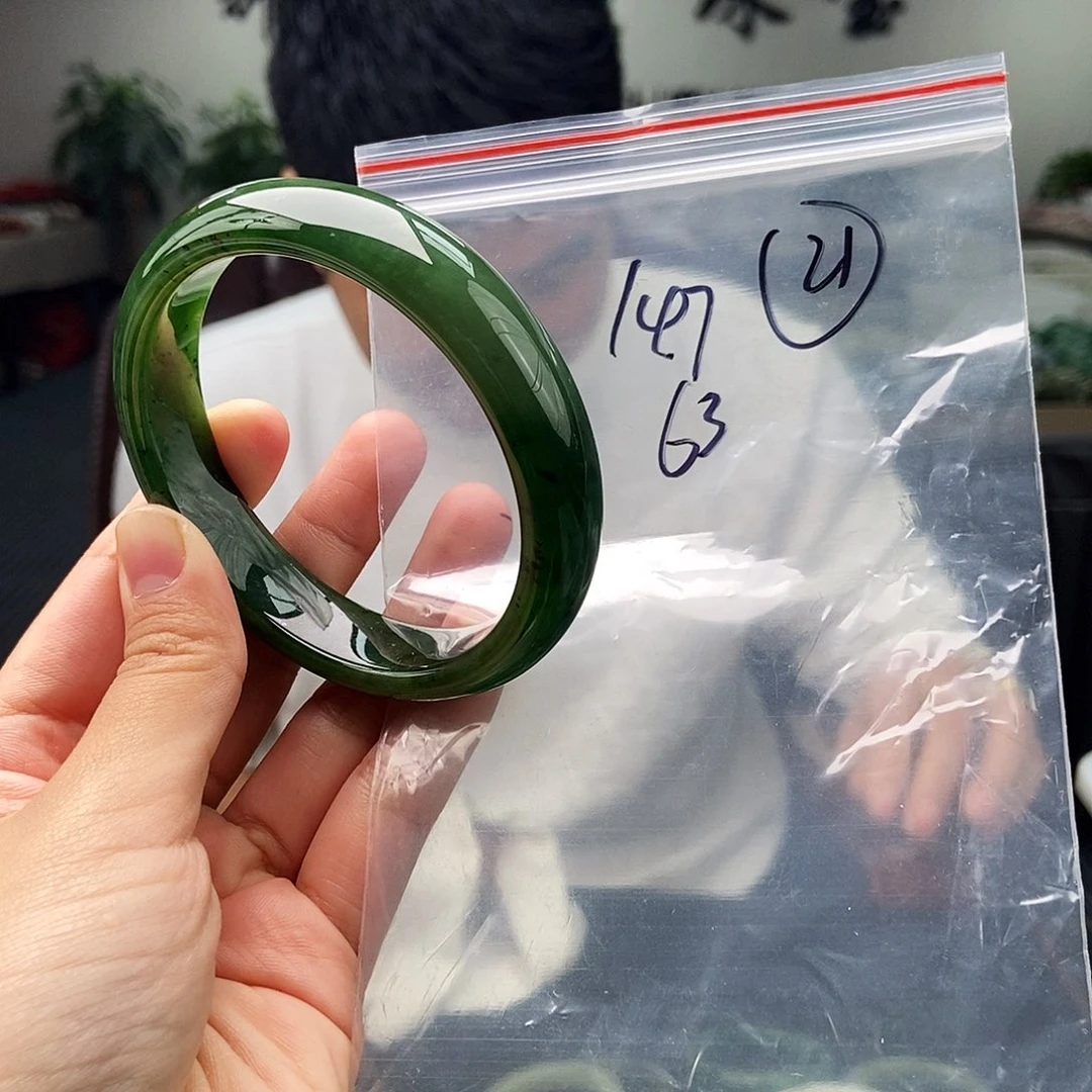 和田玉未镶嵌手镯颜色多样性发拍一发一