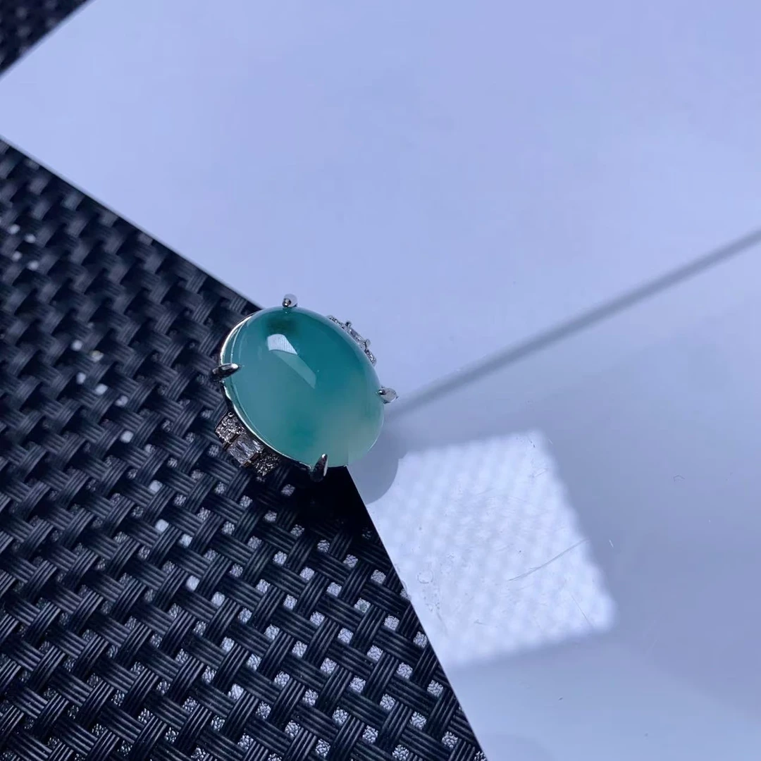 B1119绿花蛋面戒指