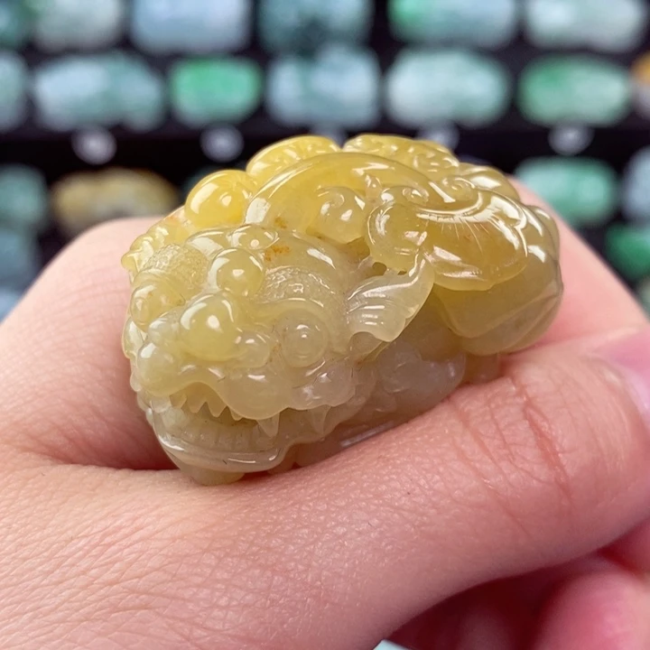 翡翠颈饰未镶嵌天然