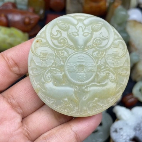 和田玉未镶嵌颈饰73