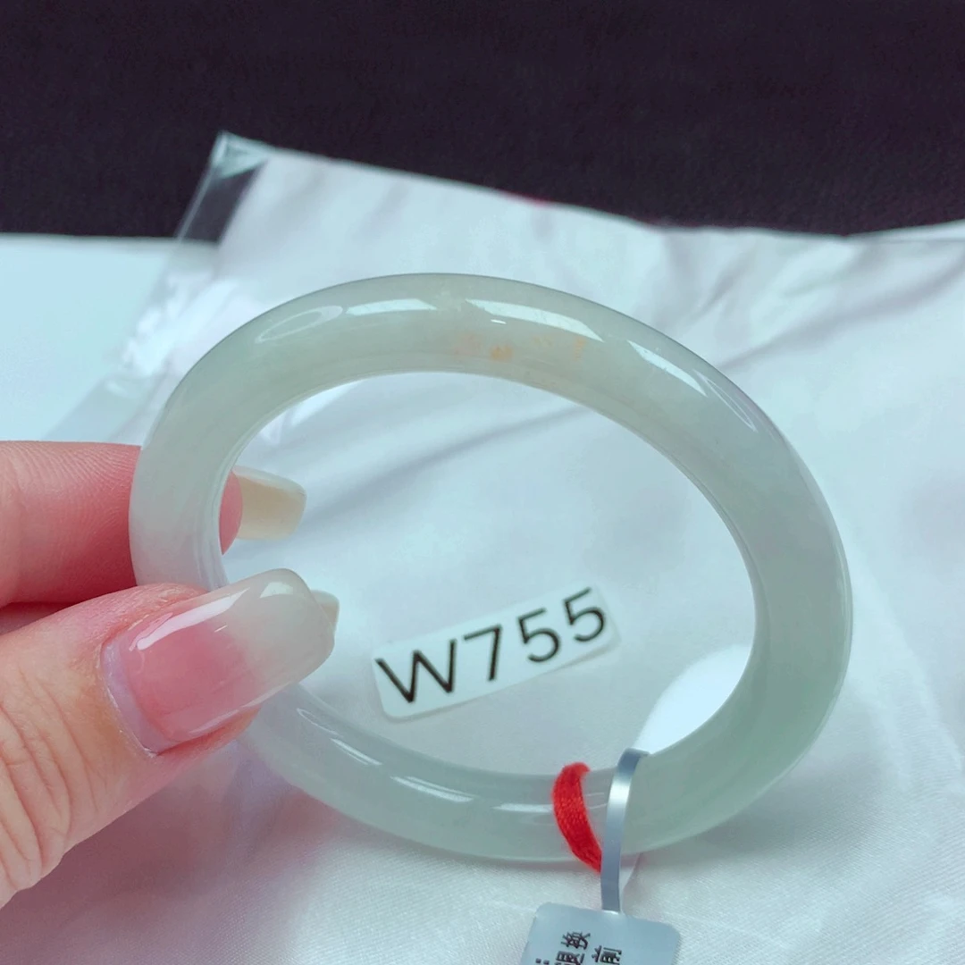 未镶嵌手镯翡翠手镯