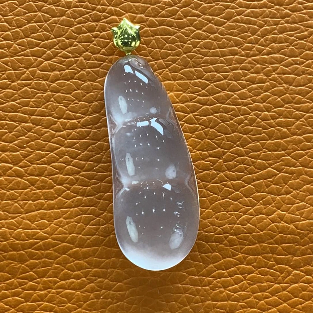 石英质玉吊坠(赠链)18K金镶嵌