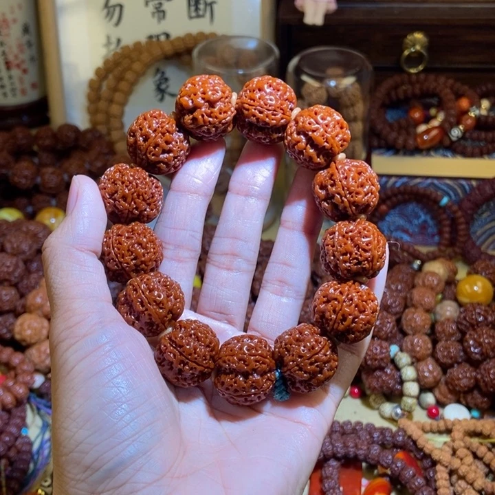 吊坠金刚菩提?215玉化峰王