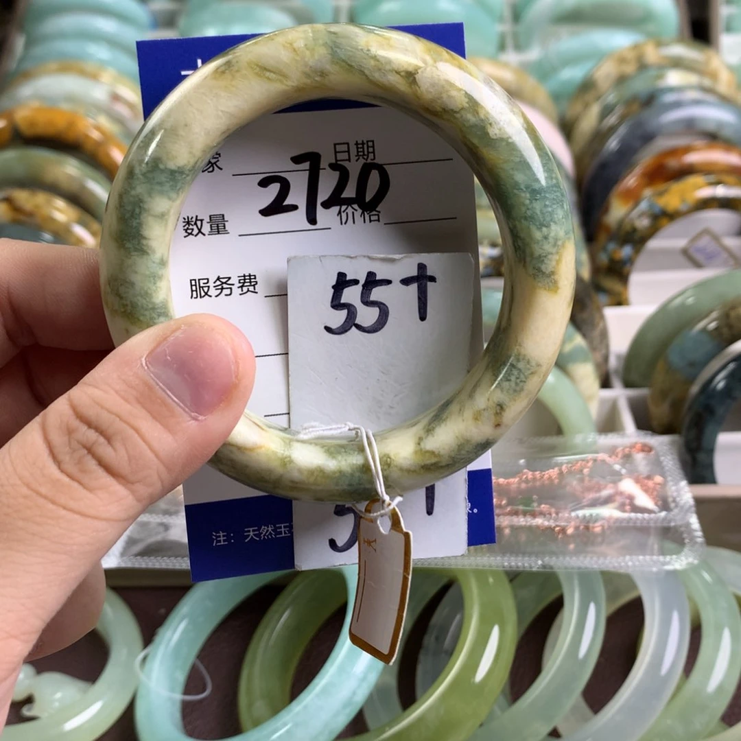 蛇纹石玉手镯未镶嵌2720