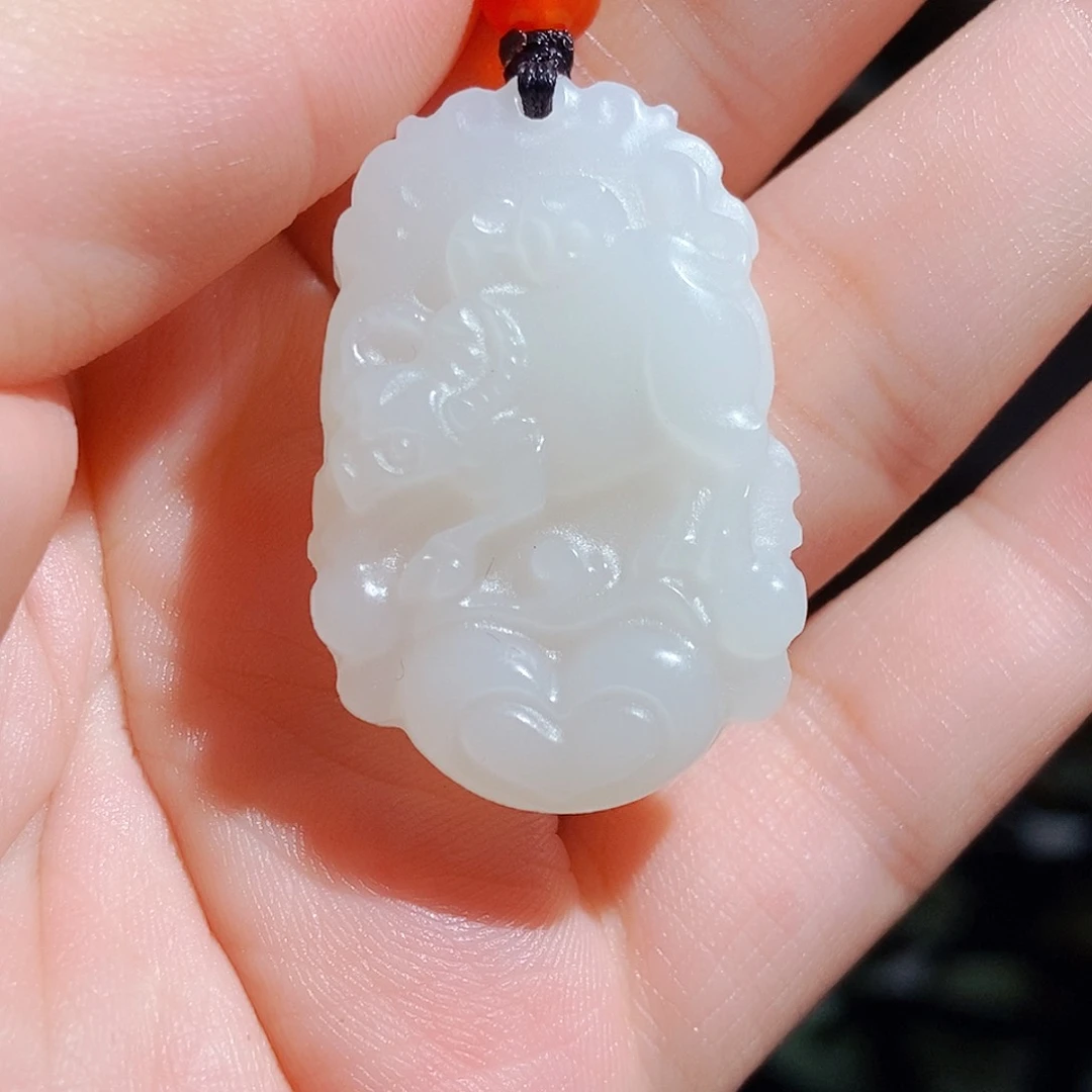 颈饰未镶嵌和田玉