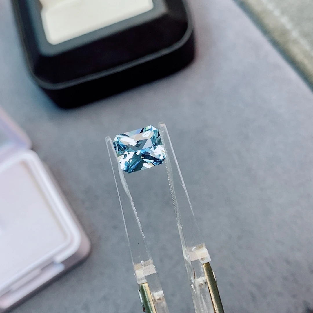 海蓝宝石未镶嵌笔搁1.54ct 圣玛利亚