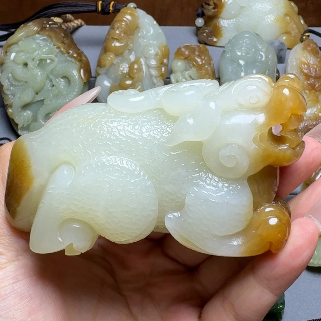 也***丶和田玉未镶嵌颈饰