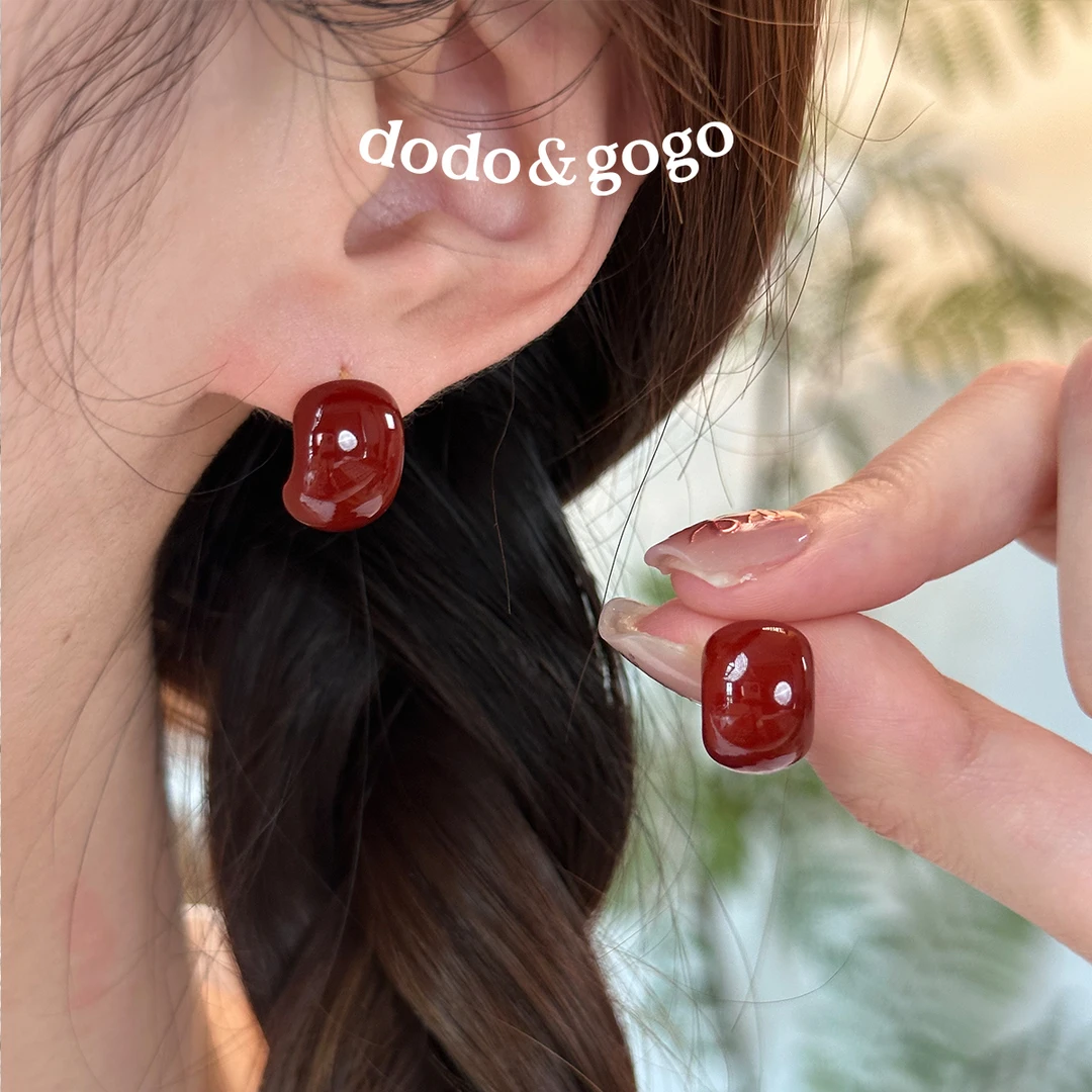 DODOGOGO 合金耳饰 滴油弧形方块耳钉气质时尚百搭复古红色耳环女