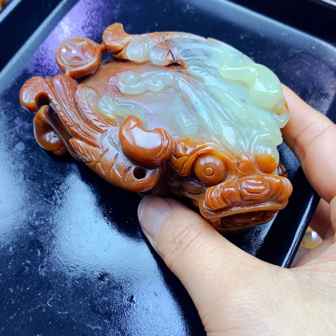 石英质玉（黄龙玉）未镶嵌颈饰