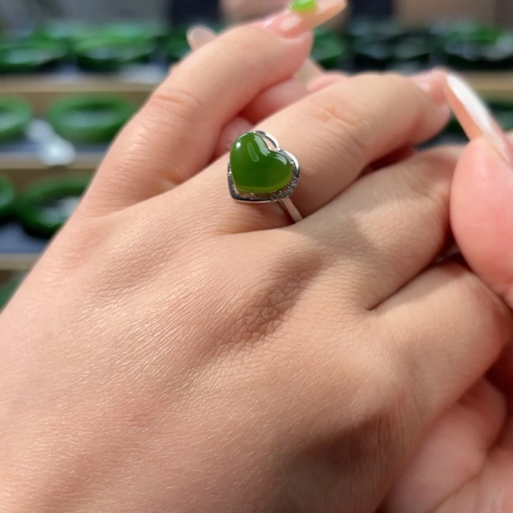 银S925镶嵌戒指和田玉