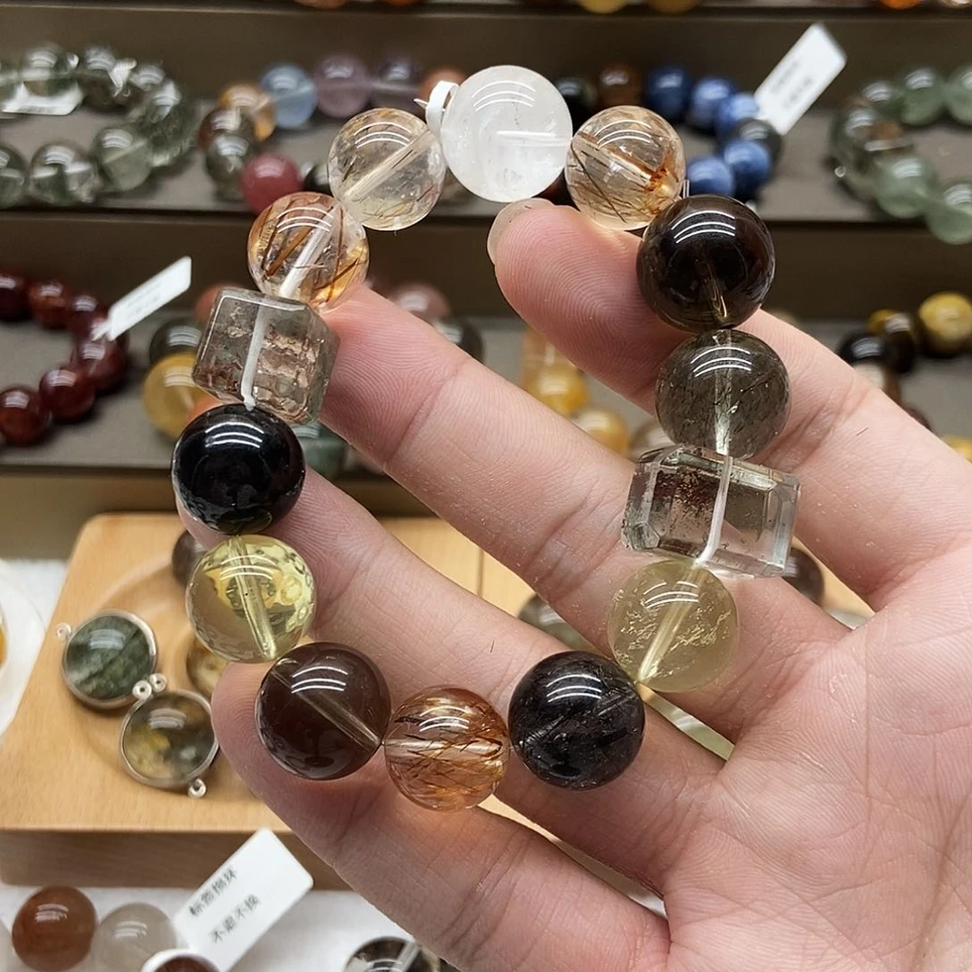 未镶嵌手链水晶V****?手串
