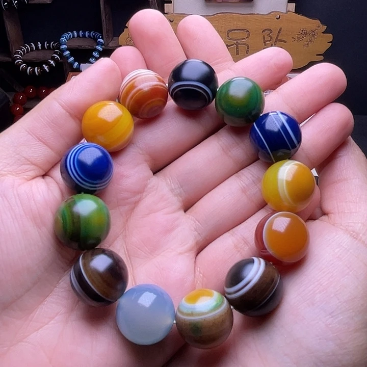 阿***哥玛瑙/玉髓未镶嵌颈饰