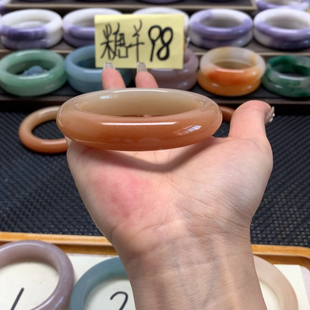 石英岩玉手镯未镶嵌