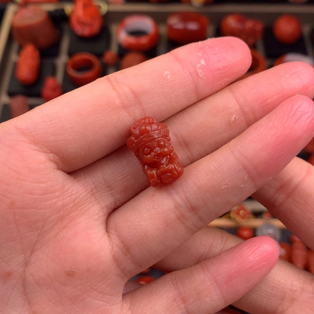 南红玛瑙未镶嵌财神10+