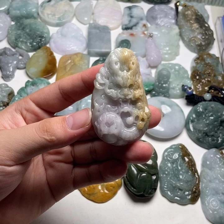 颈饰未镶嵌翡翠龙牌46