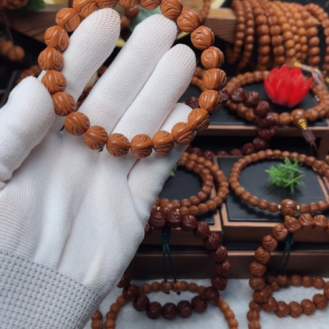 吊坠桃核11玉龙脊手串