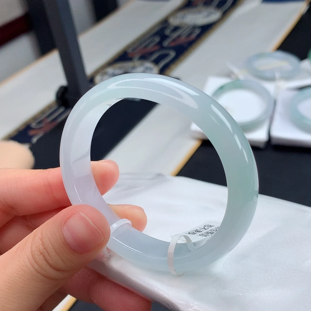 翡翠手镯未镶嵌11号 53贵妃