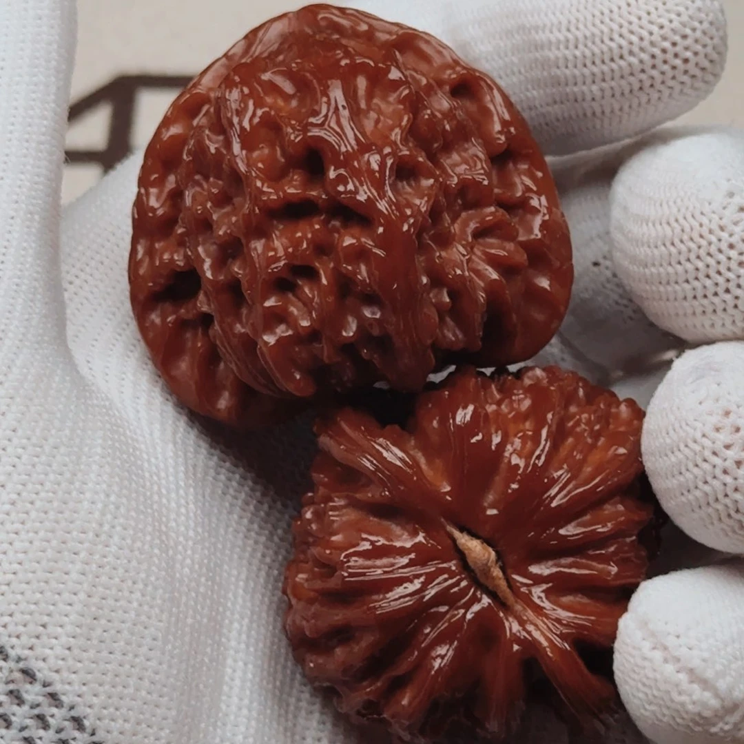 文玩核桃吊坠玉*麟白狮子