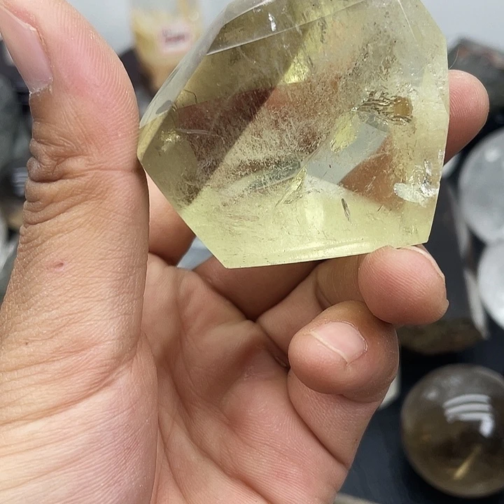 水晶未镶嵌珠宝半成品171