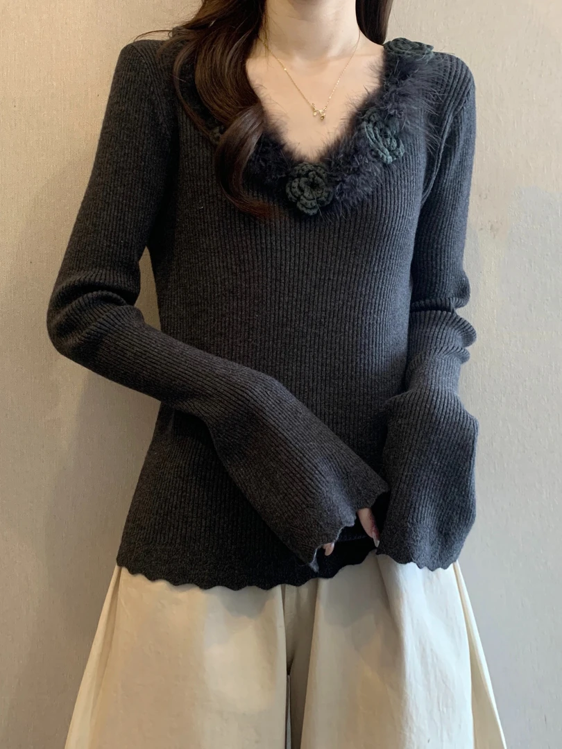 正肩打底衫上衣立体花朵V领喇叭袖针织衫女温柔甜美减龄上衣I6-83