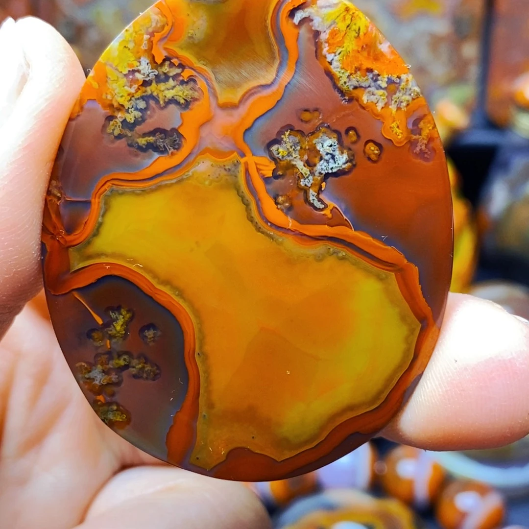 皇***岸玛瑙/玉髓未镶嵌颈饰