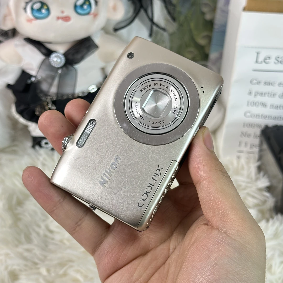 9新 Nikon/尼康 尼康s2600色彩感好1400万像素带配件